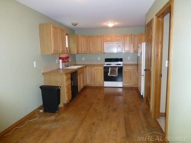 8204 Petz Road Imlay City, MI 48444 - Photo 8 of 45