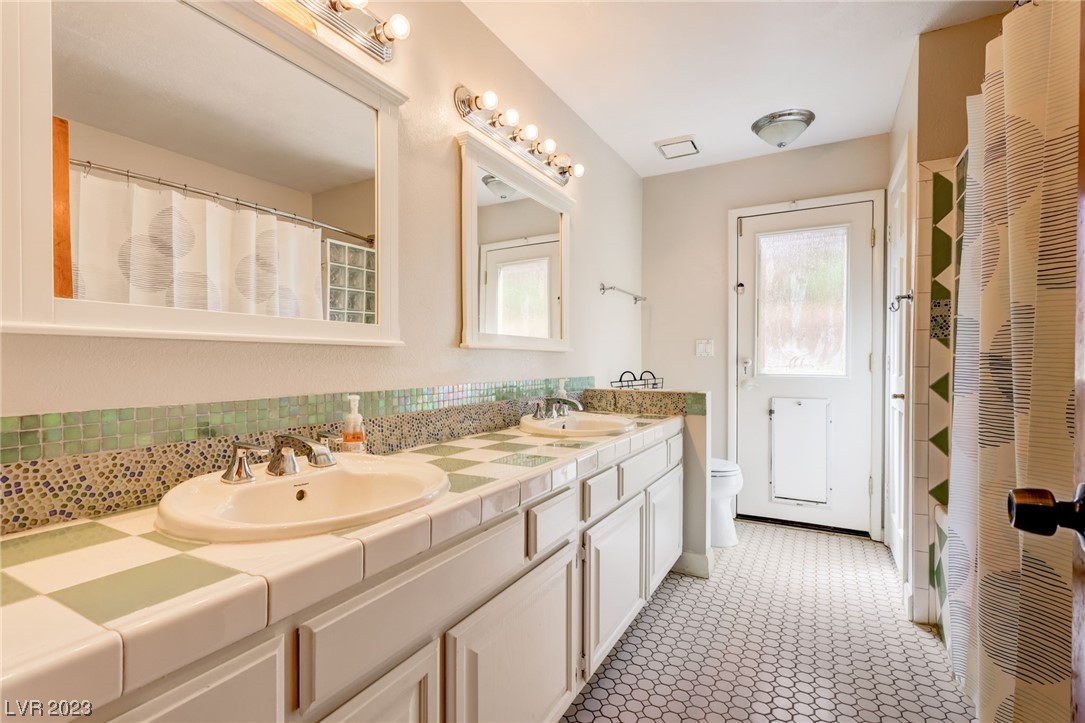 2212 Lucerne Drive Henderson, NV 89014 - Photo 39 of 56