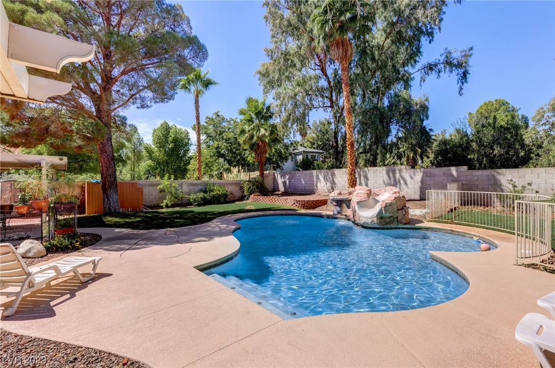 2212 Lucerne Drive Henderson, NV 89014 - Photo 52 of 56