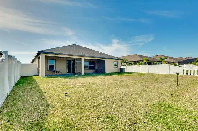 $425,000 | 2217 Mizner Bay Avenue, Bradenton, FL 34208