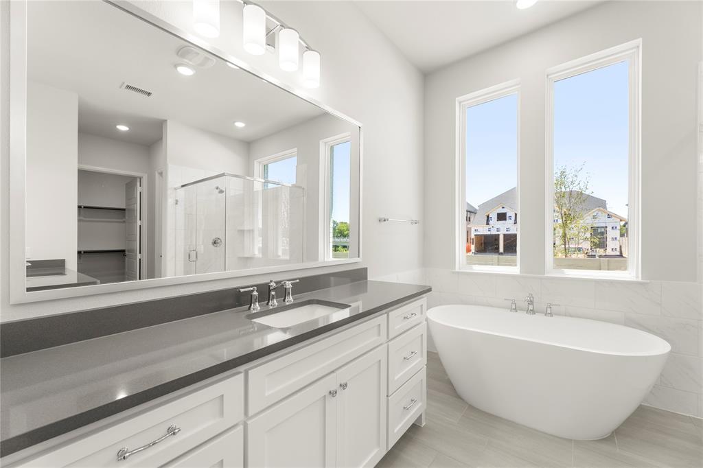 3208 Patterson Court McKinney, TX 75071 - Photo 18 of 30 21. 3208 Patterson - Bath