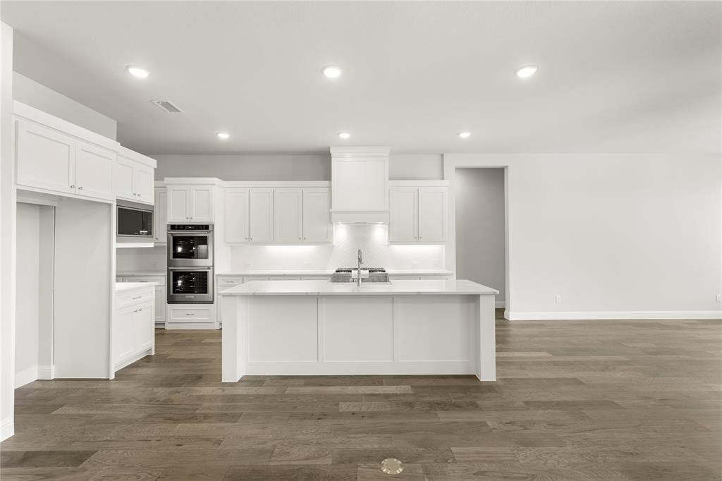 3208 Patterson Court McKinney, TX 75071 - Photo 10 of 30 12. 3208 Patterson - Kitchen