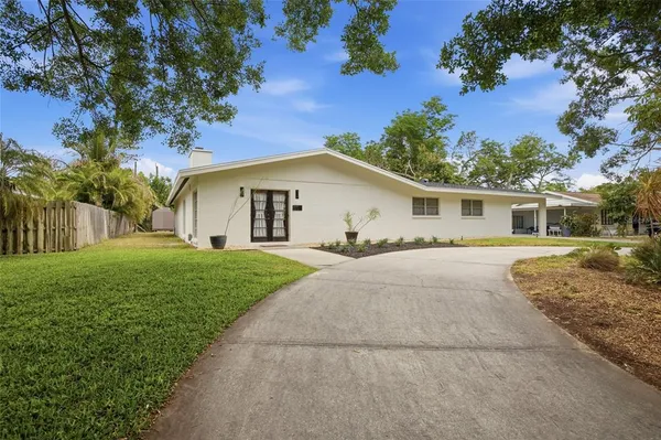 $496,000 | 615 Fontana Lane, Bradenton, FL 34209