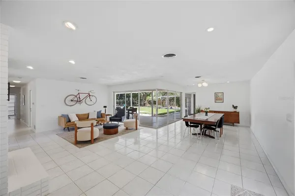 $496,000 | 615 Fontana Lane, Bradenton, FL 34209