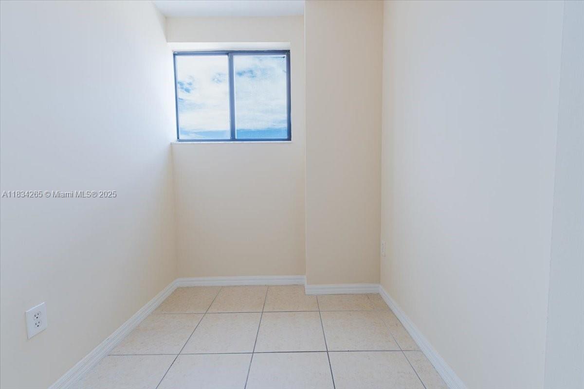 4242 Northwest 2nd Street, Unit 1601 Miami, FL 33126 - Photo 20 of 37 a view of an empty room