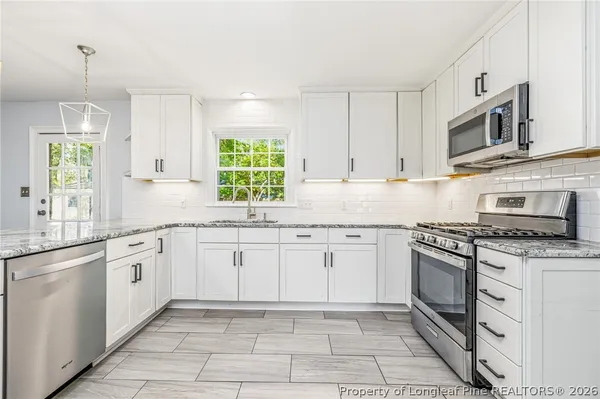 $1,950 | 325 Northview Drive, Fayetteville, NC 28303