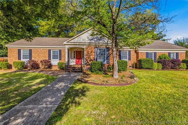 $1,950 | 325 Northview Drive, Fayetteville, NC 28303