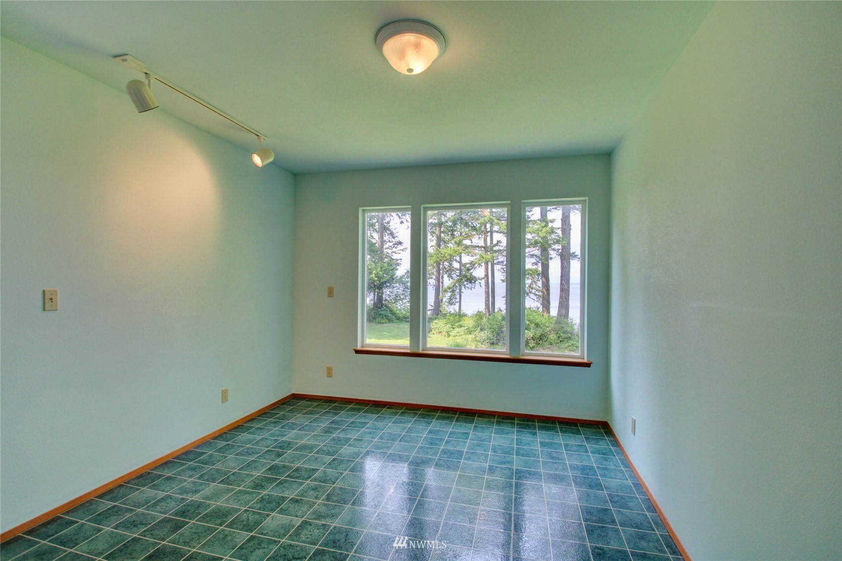 9247 Marshall Road Bow, WA 98232 - Photo 25 of 36 Gallery Image 25
