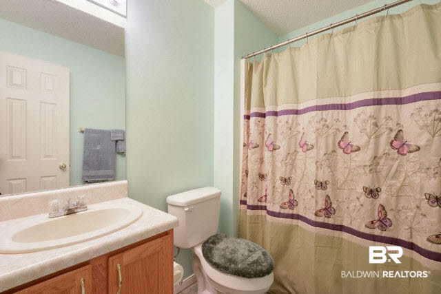 32060 Seminole Road West Seminole, AL 36574 - Photo 14 of 15 Guest Bath