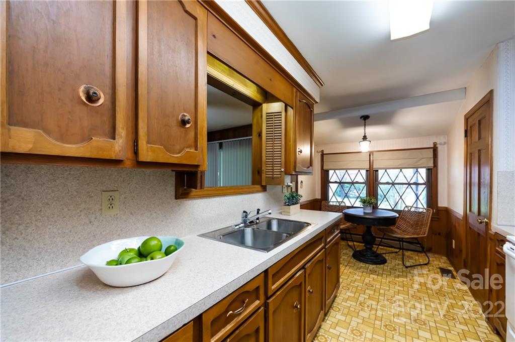 682 Fielding Road Charlotte, NC 28214 - Photo 24 of 46 Gallery Image 24