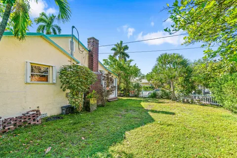 $499,000 | 629 Selkirk Street, West Palm Beach, FL 33405