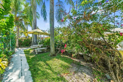 $499,000 | 629 Selkirk Street, West Palm Beach, FL 33405
