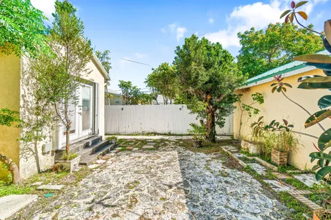 $499,000 | 629 Selkirk Street, West Palm Beach, FL 33405