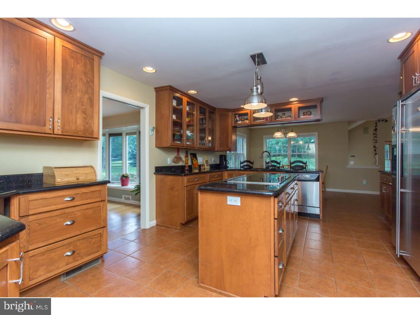 1434 Glenhardie Road Wayne, PA 19087 - Photo 8 of 25 Kitchen