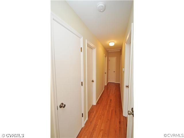 14600 Beach Road Chesterfield, VA 23832 - Photo 16 of 24 a view of a hallway with a white walls