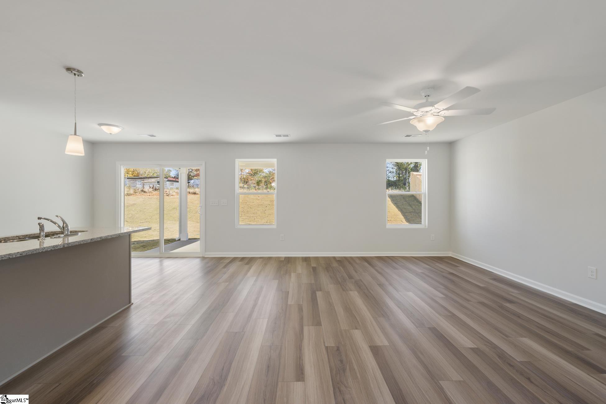 7243 Heirloom Lane Inman, SC 29349 - Photo 8 of 32