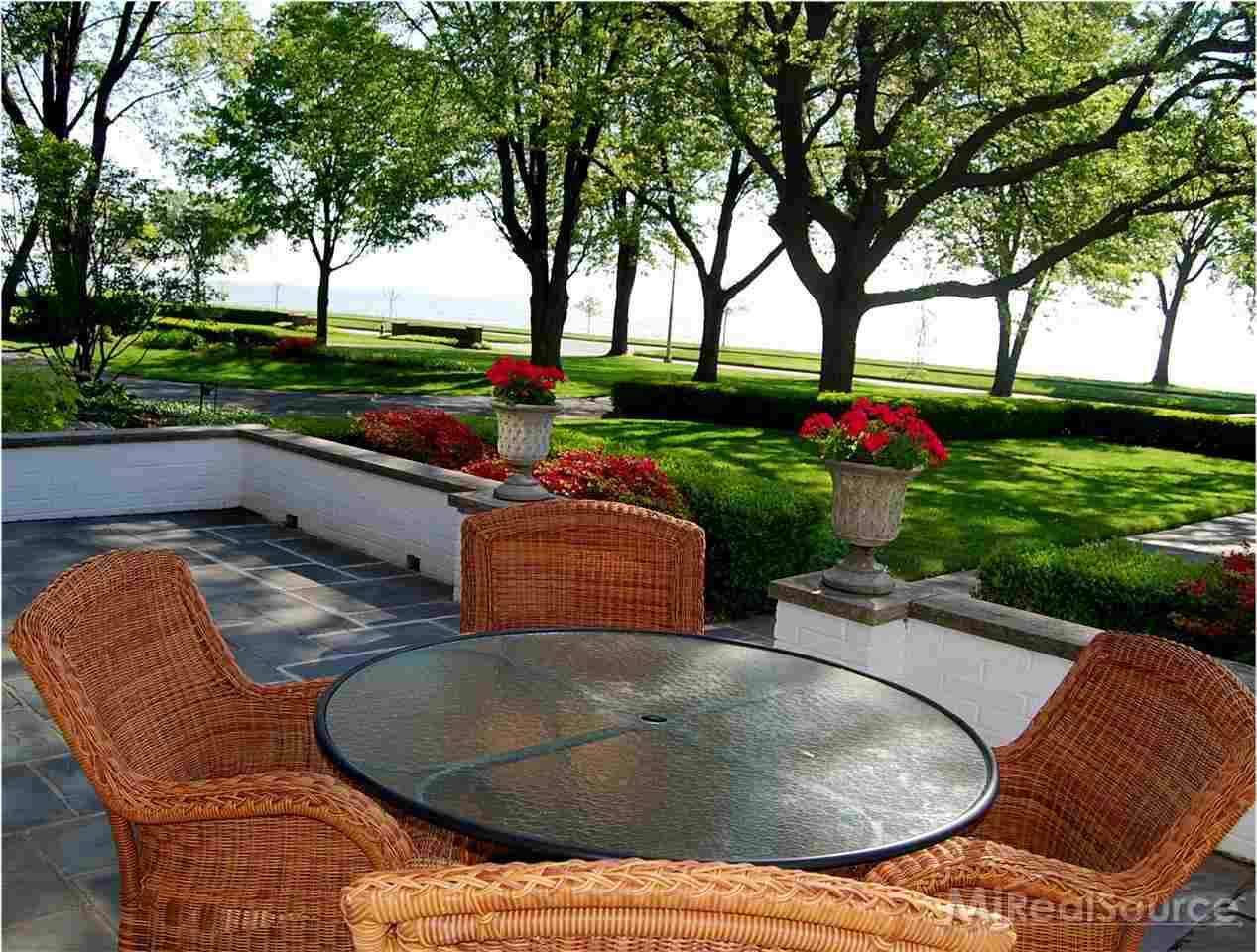 571 Lake Shore Road Grosse Pointe Shores, MI 48236 - Photo 36 of 43