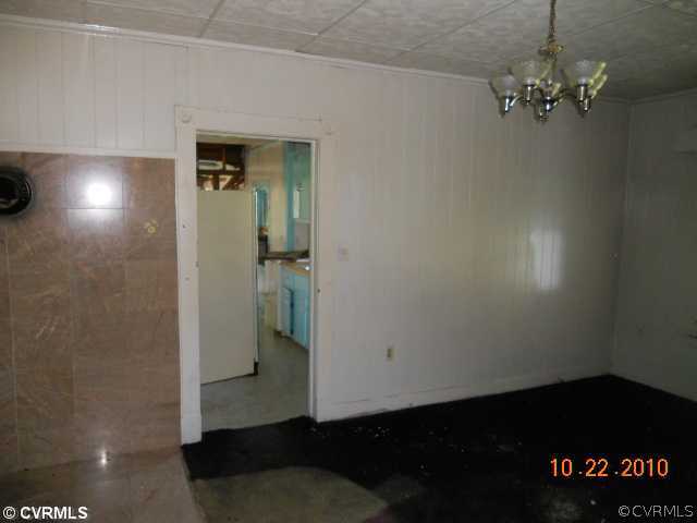 3867 Spring Grove Avenue Spring Grove, VA 23881 - Photo 5 of 6 Dining Room