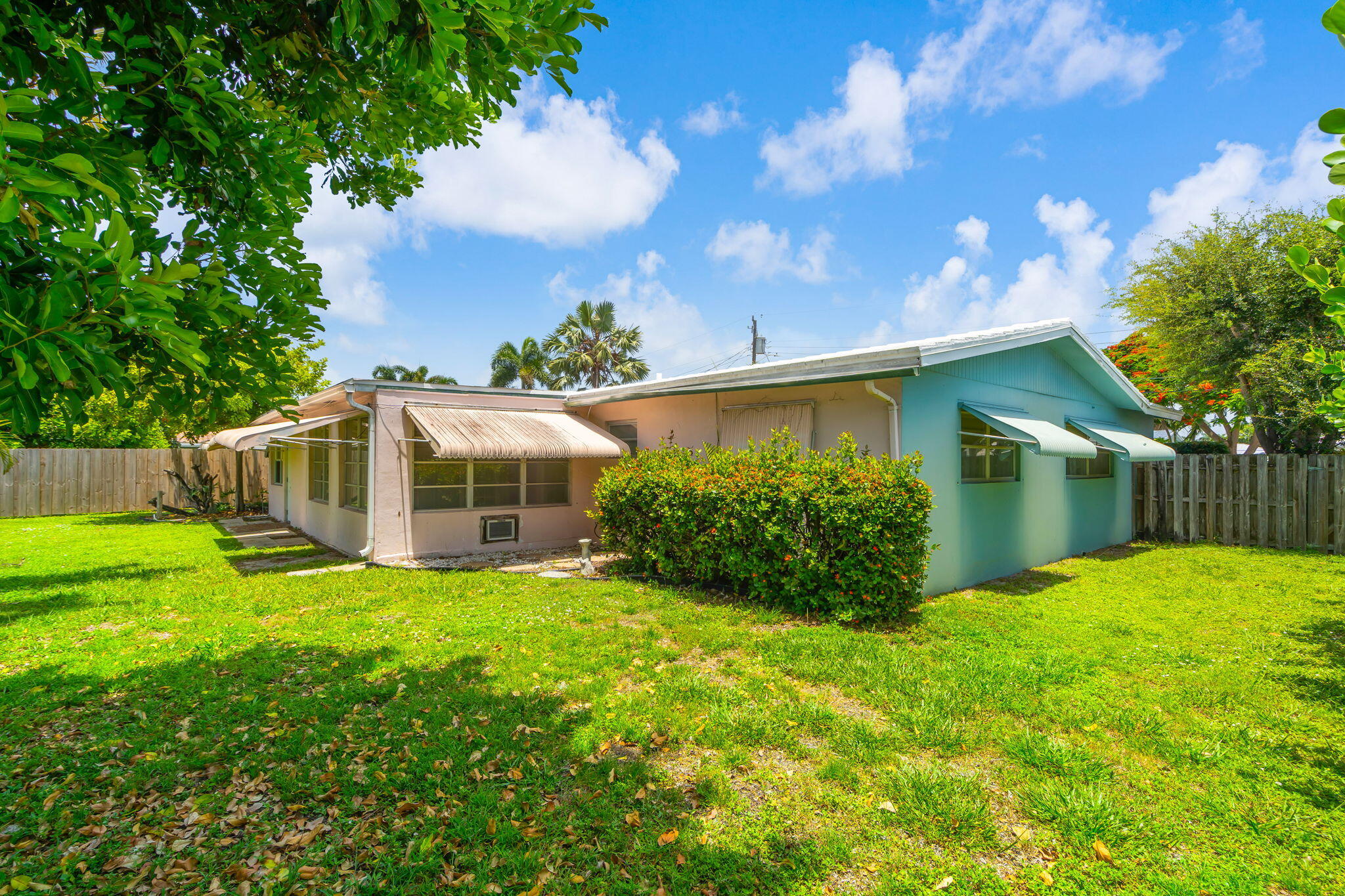 2610 Northeast 50th Street Lighthouse Point, FL 33064 - Photo 31 of 43 73-web-or-mls-LIGHTHOUSE REVISED-31
