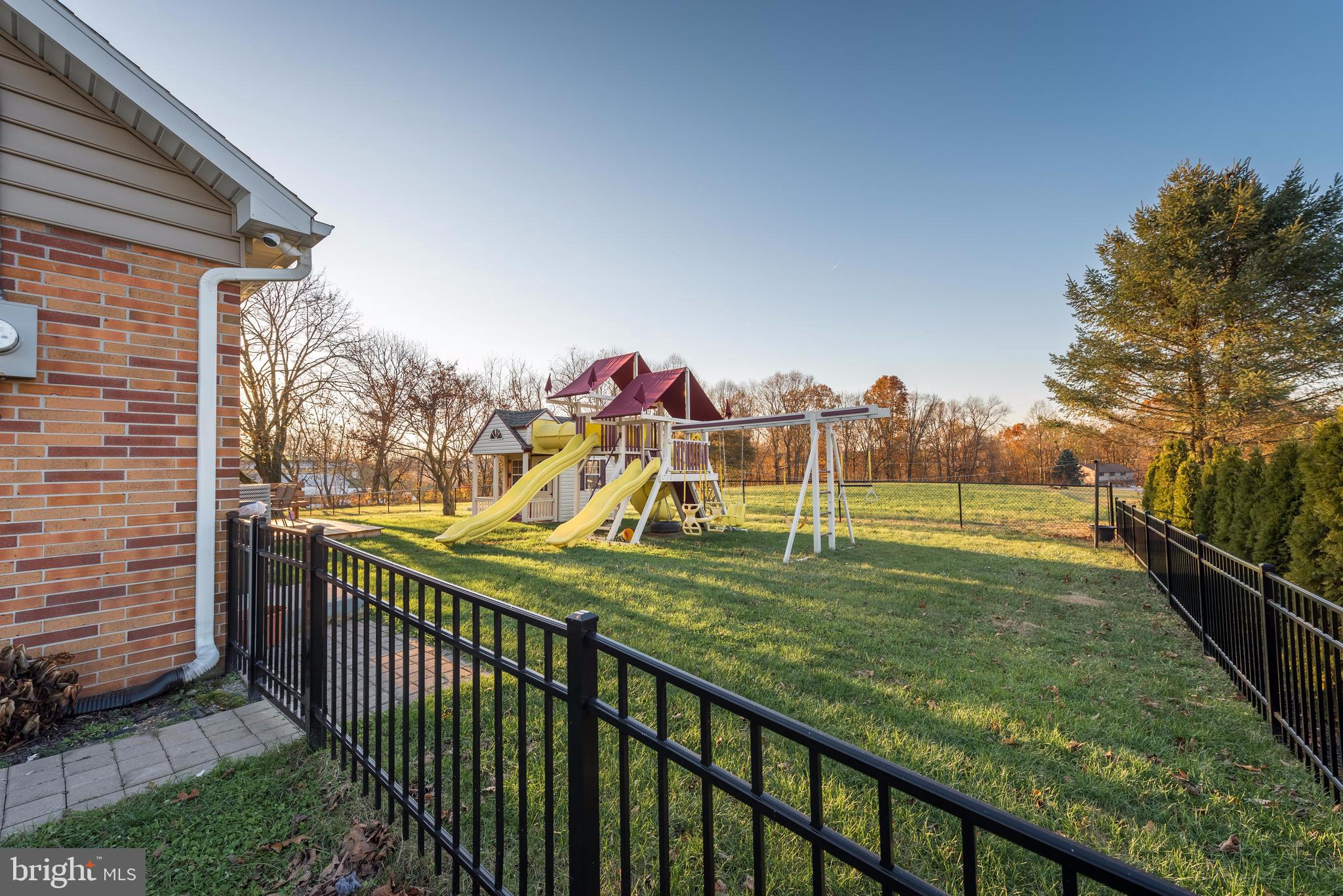 810 Webster Hill Road Lititz, PA 17543 - Photo 5 of 21