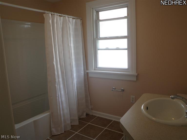1340 Lander Road Cleveland, OH 44124 - Photo 13 of 13