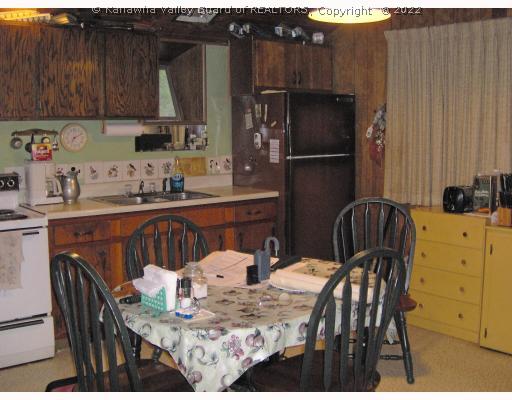 938 Dunlap Rdg Road Buffalo, WV 25033 - Photo 3 of 5 Kitchen.
