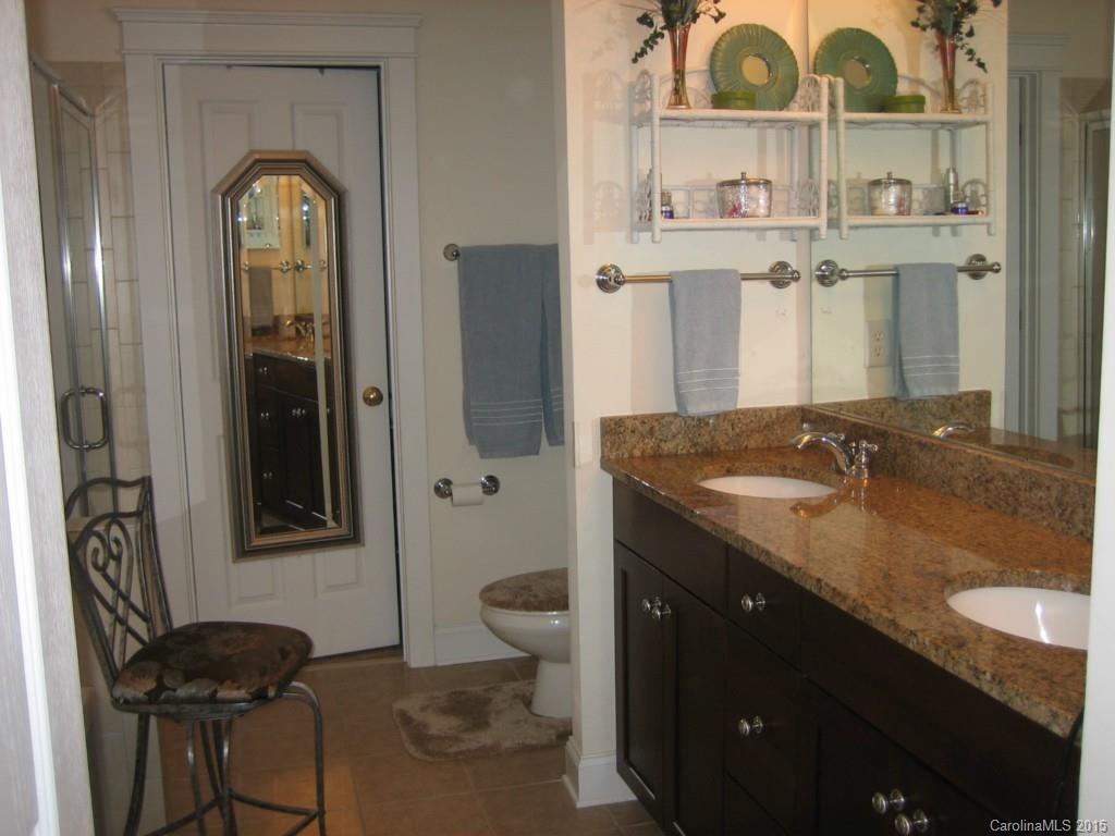 284 Bridges Farm Road Davidson, NC 28115 - Photo 14 of 24 Gallery Image 14
