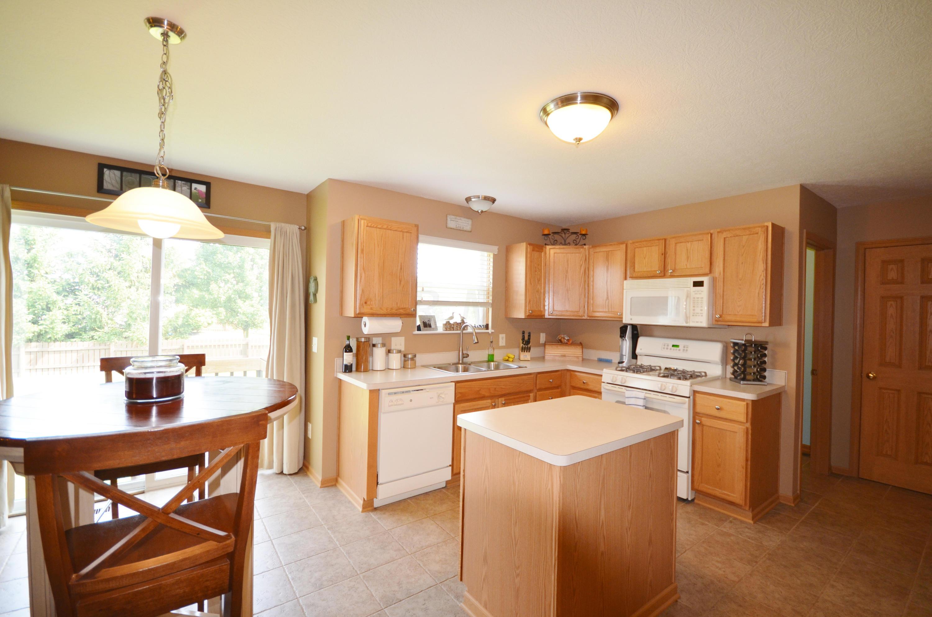 354 Shellbark Road Marysville, OH 43040 - Photo 8 of 49 Gallery Image 8