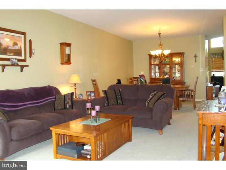 84 Threadleaf Terrace Burlington, NJ 08016 - Photo 4 of 21
