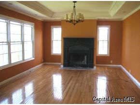 3007 Spaulding Orchard Road Springfield, IL 62711 - Photo 2 of 9