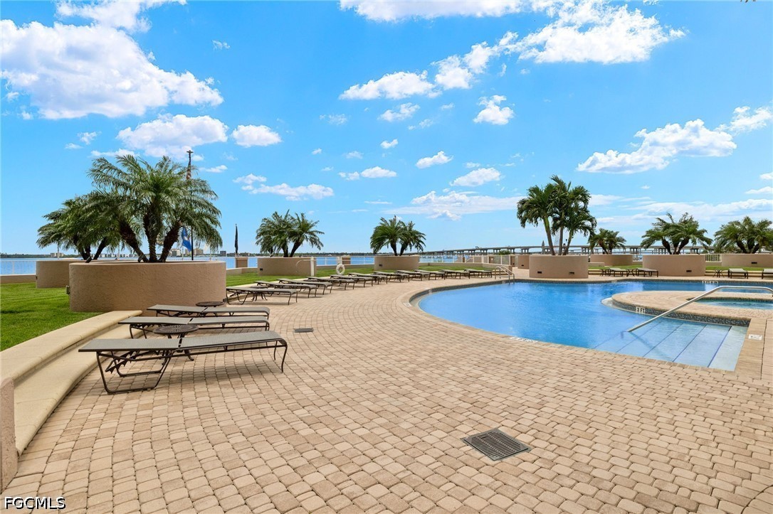 2090 West First Street, Unit 810 Fort Myers, FL 33901 - Photo 29 of 39