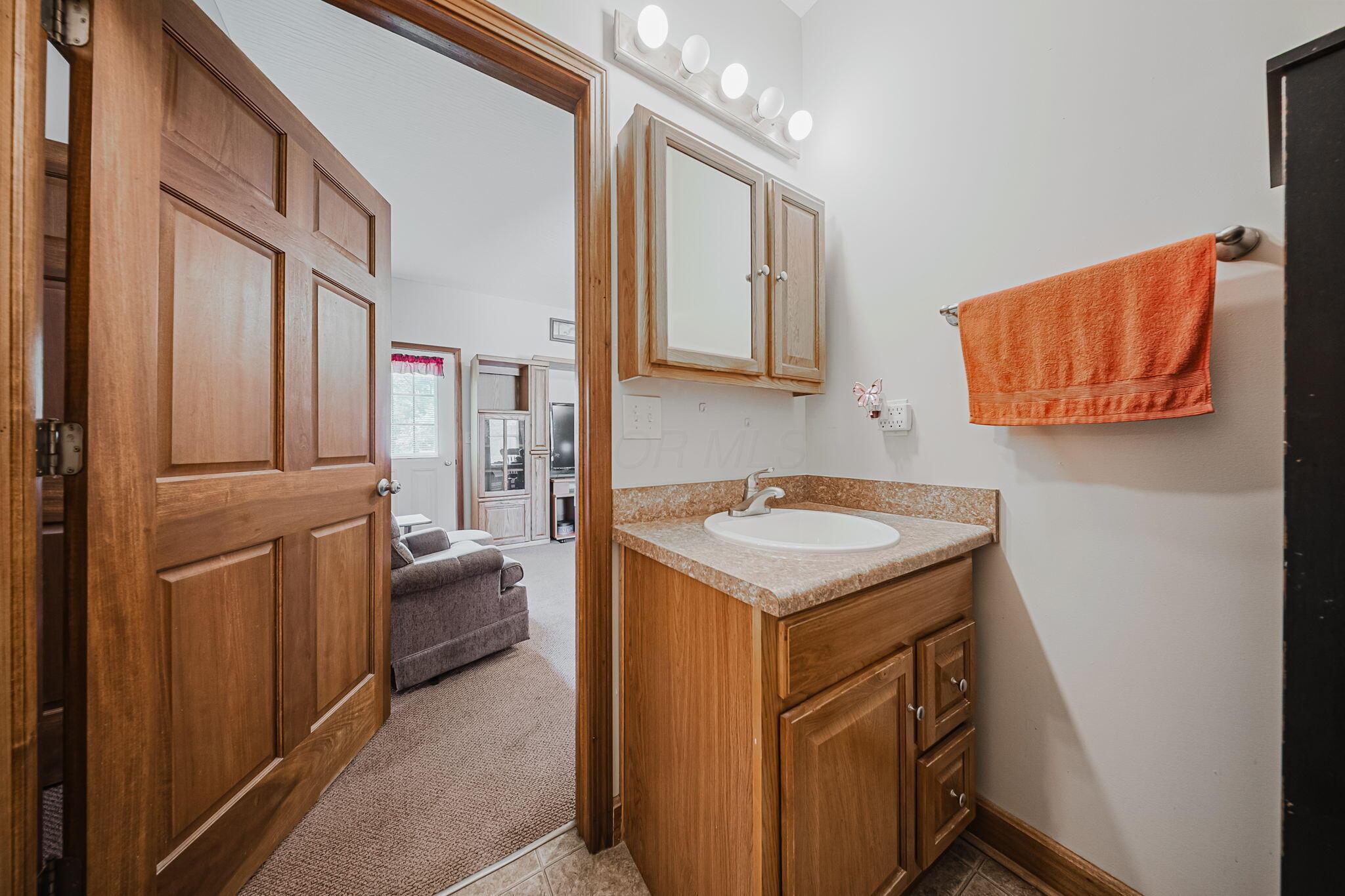6684 Borror Road Grove City, OH 43123 - Photo 74 of 118 2nd Home bath
