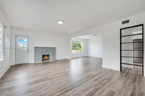 $3,000 | 1736 Southwest 9th Street, Unit 1738, Miami, FL 33135