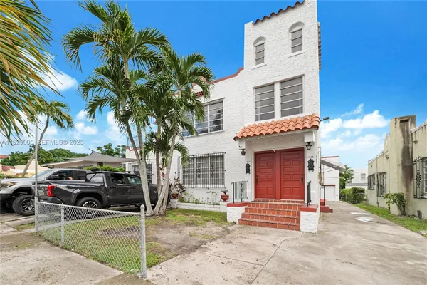 $3,000 | 1736 Southwest 9th Street, Unit 1738, Miami, FL 33135