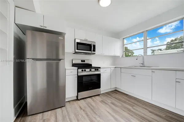 $3,000 | 1736 Southwest 9th Street, Unit 1738, Miami, FL 33135
