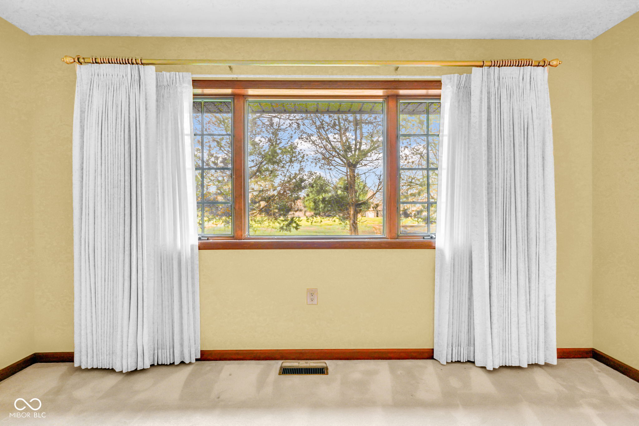 5697 RidgeHill Way Avon, IN 46123 - Photo 14 of 64