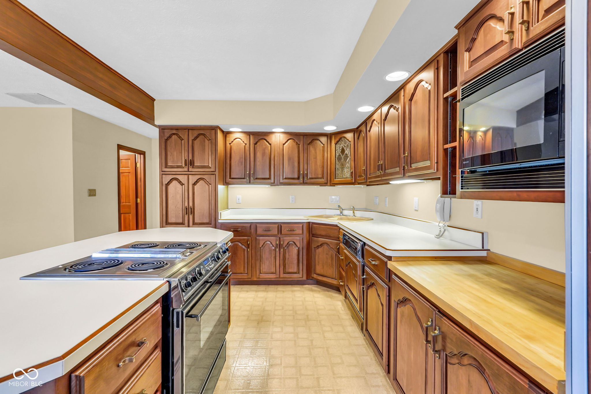 5697 RidgeHill Way Avon, IN 46123 - Photo 19 of 64