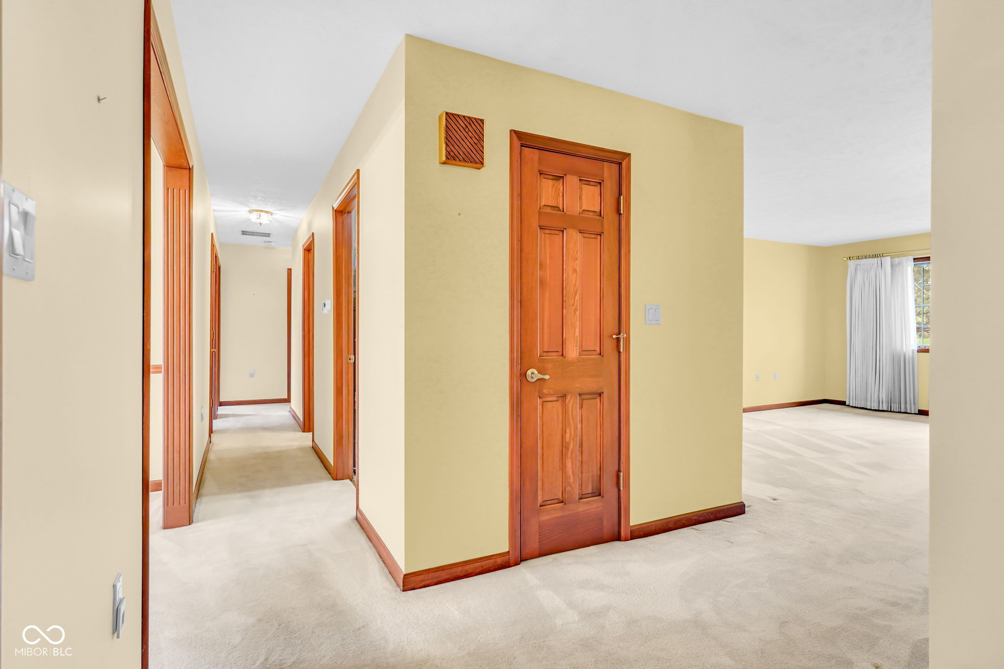 5697 RidgeHill Way Avon, IN 46123 - Photo 6 of 64