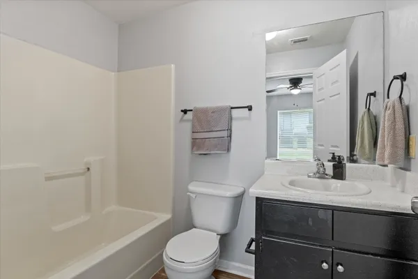 $2,385 | 2114 Main Street, Tallahassee, FL 32310