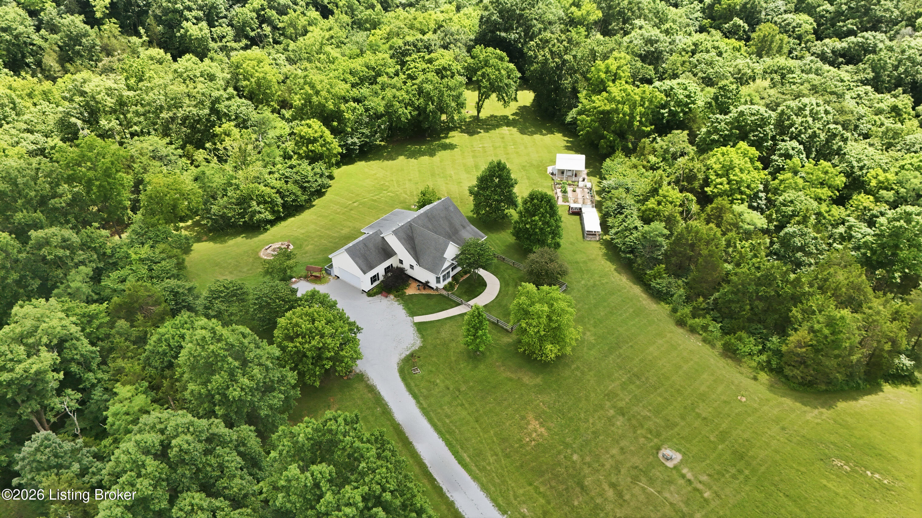 671 Button Ridge Road Bedford, KY 40006 - Photo 63 of 71 63_671button_louisvillerealestatemedia_2