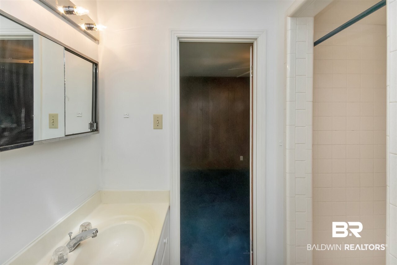 421 Gordonwood Court Mobile, AL 36606 - Photo 21 of 41