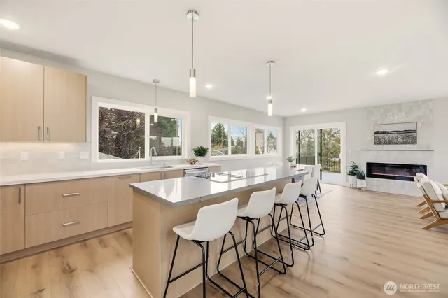 $1,498,000 | 329 North 103rd Street, Seattle, WA 98133