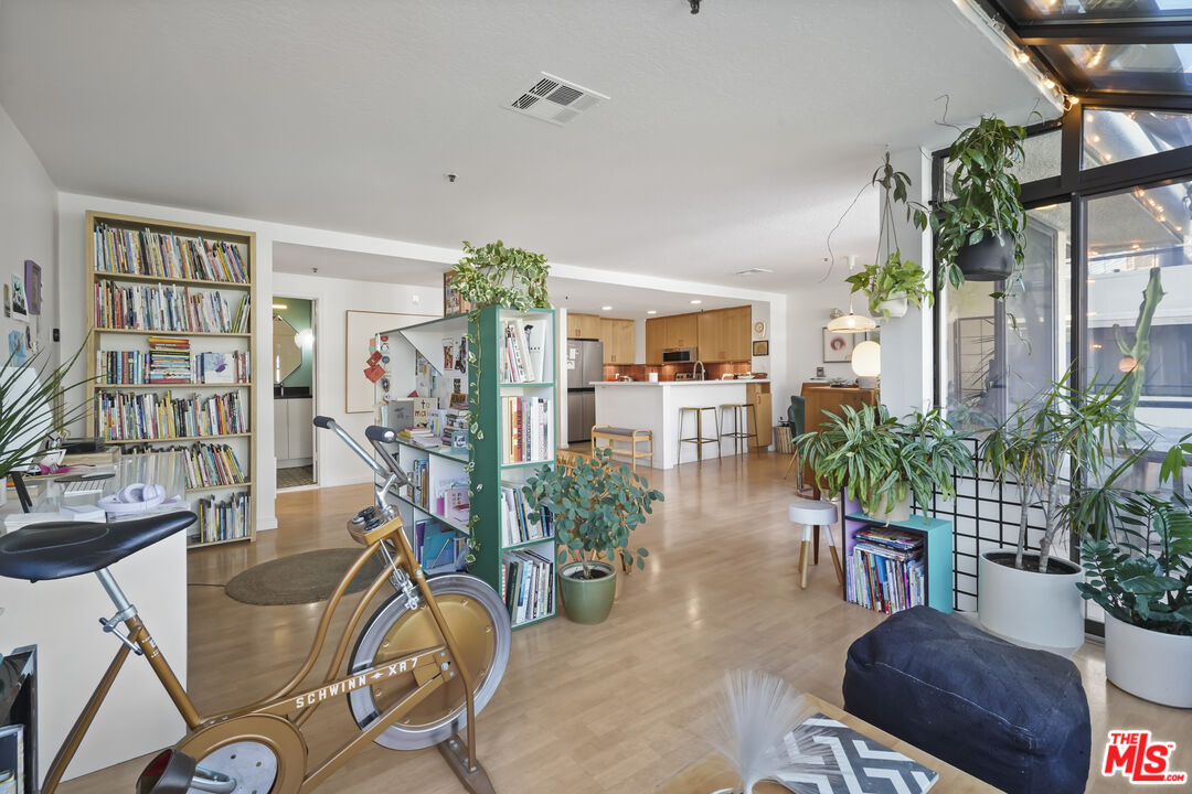 880 West 1st Street, Unit 604 Los Angeles, CA 90012 - Photo 5 of 60