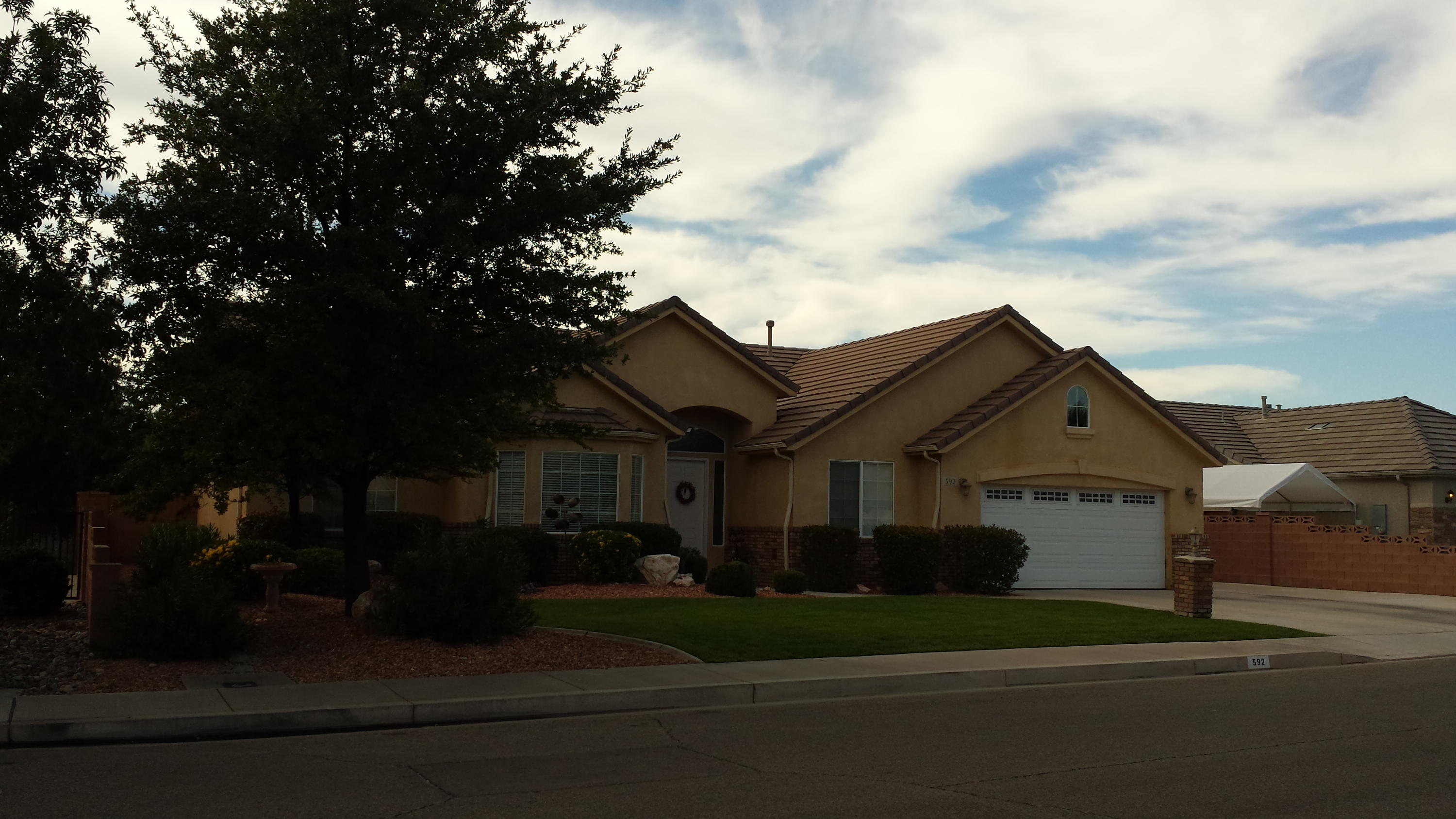 592 East 1050th Street South St. George, UT 84790 - Photo 1 of 1 Skinner Home