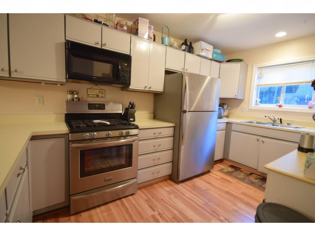 216 Locust Hill Road, Unit 216 Shelburne, VT 05482 - Photo 3 of 15 Gallery Image 3