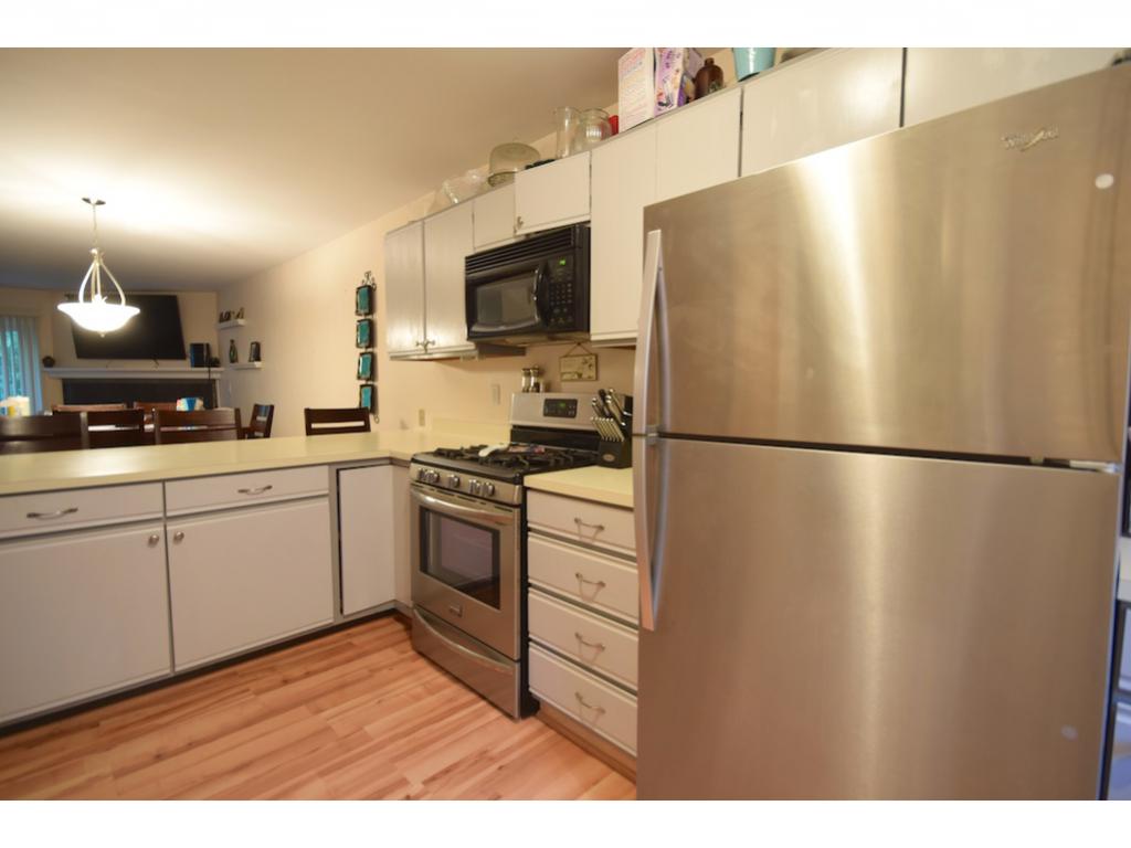 216 Locust Hill Road, Unit 216 Shelburne, VT 05482 - Photo 4 of 15 Gallery Image 4