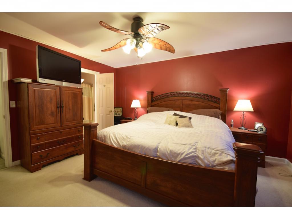 216 Locust Hill Road, Unit 216 Shelburne, VT 05482 - Photo 9 of 15 Gallery Image 9