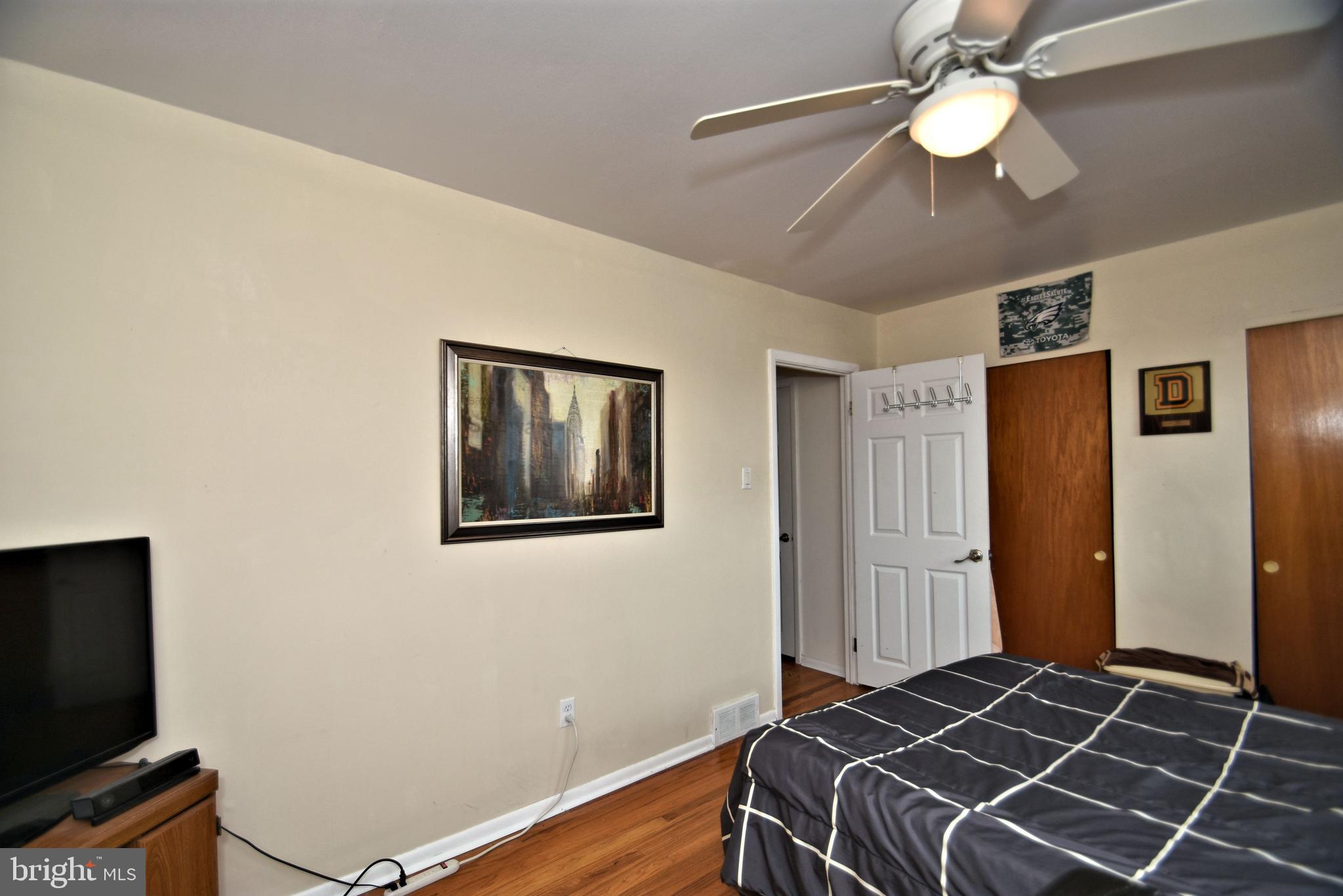 7431 Hill Road Philadelphia, PA 19128 - Photo 21 of 31 Second bedroom with double closets