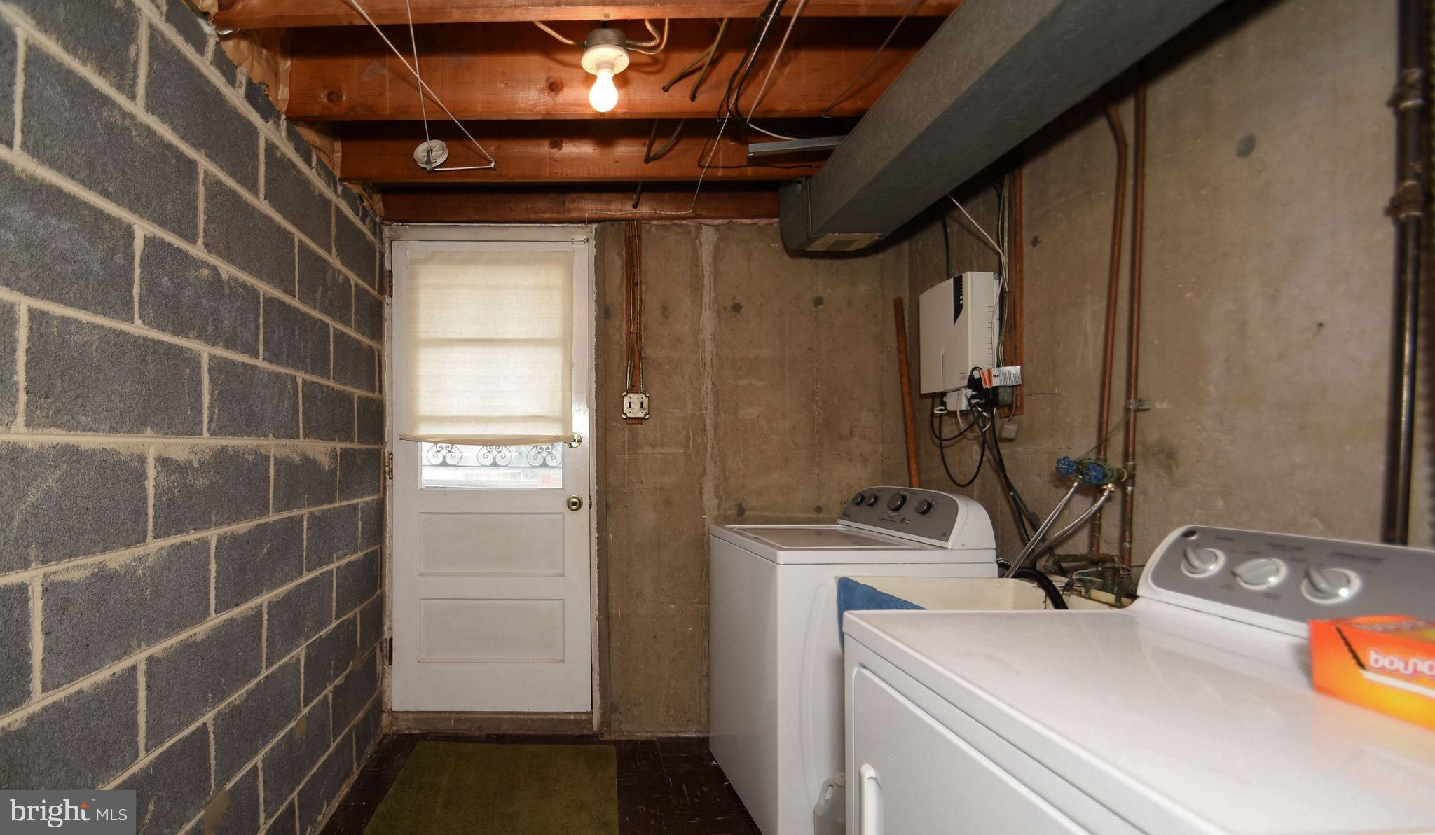 7431 Hill Road Philadelphia, PA 19128 - Photo 28 of 31 Laundry area and storage