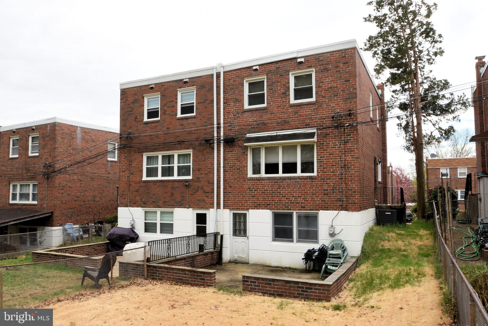 7431 Hill Road Philadelphia, PA 19128 - Photo 29 of 31 Exterior rear